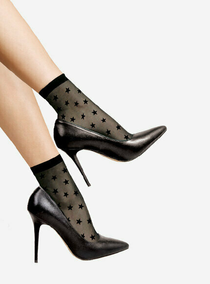 Wyjątkowe skarpetki w gwiazdki od Lores